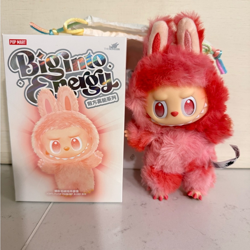 LABUBU MONSTERS Big into Energy Series-Vinyl Plush Pendant: LOVE
